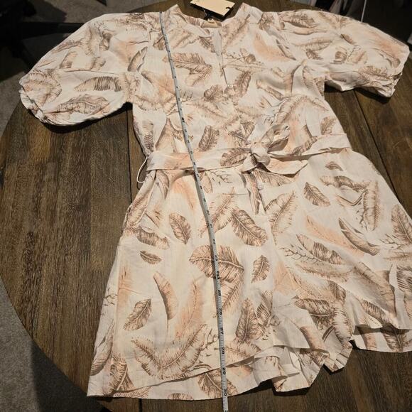 Elan Beige Feather Print Bubble Sleeve Romper Sz XS - Picture 7 of 11
